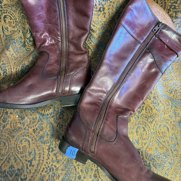 Frye Molly Button Tall Boot in Redwood - size: US 7.5 B - (3470638) - Picture 5 of 7